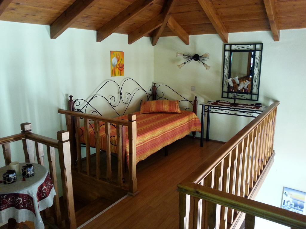 Вилла Mika'S House Халки Номер фото